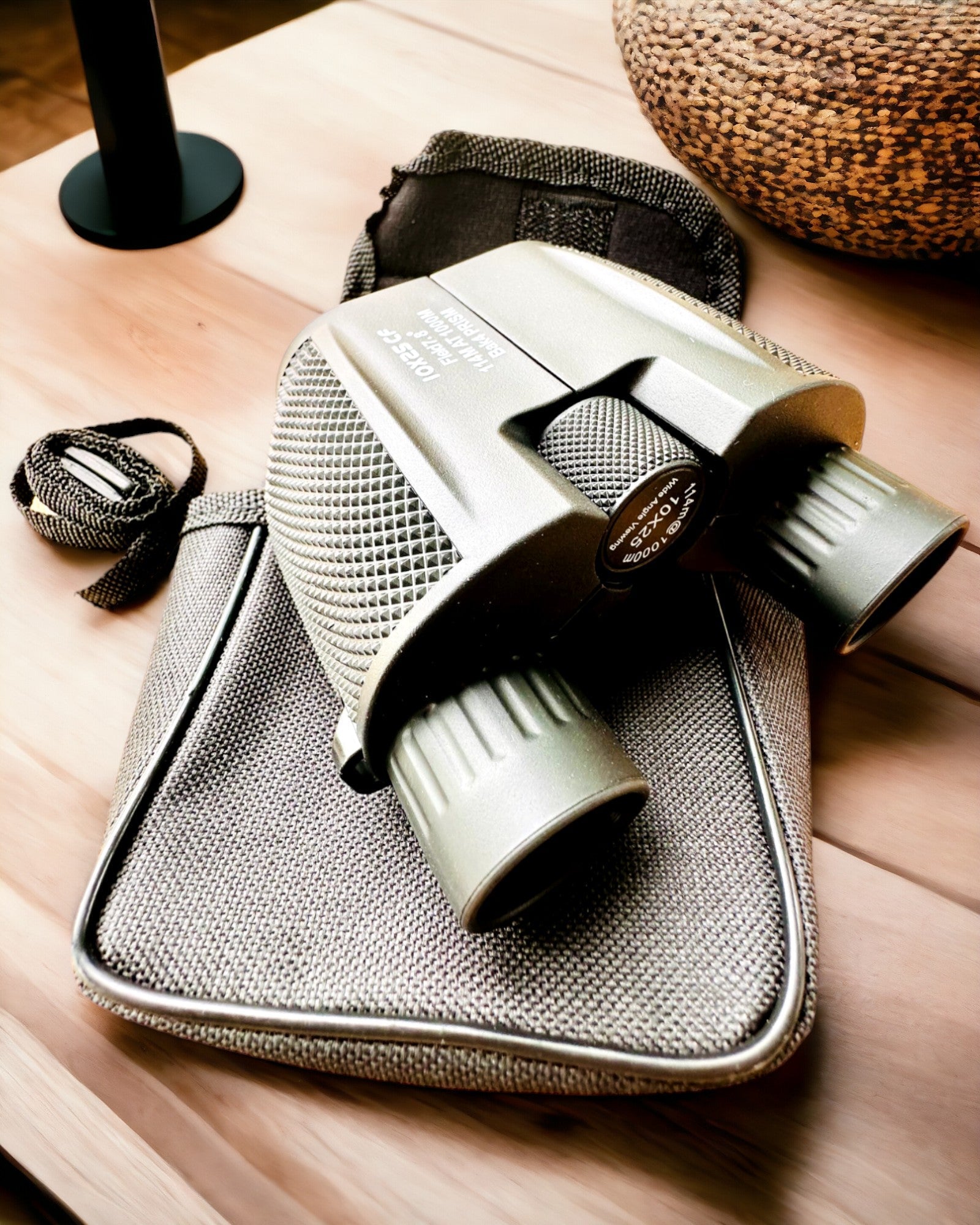 Lornetka CampMaster 10x25, mahdollisuus personointiin kaiverruksella