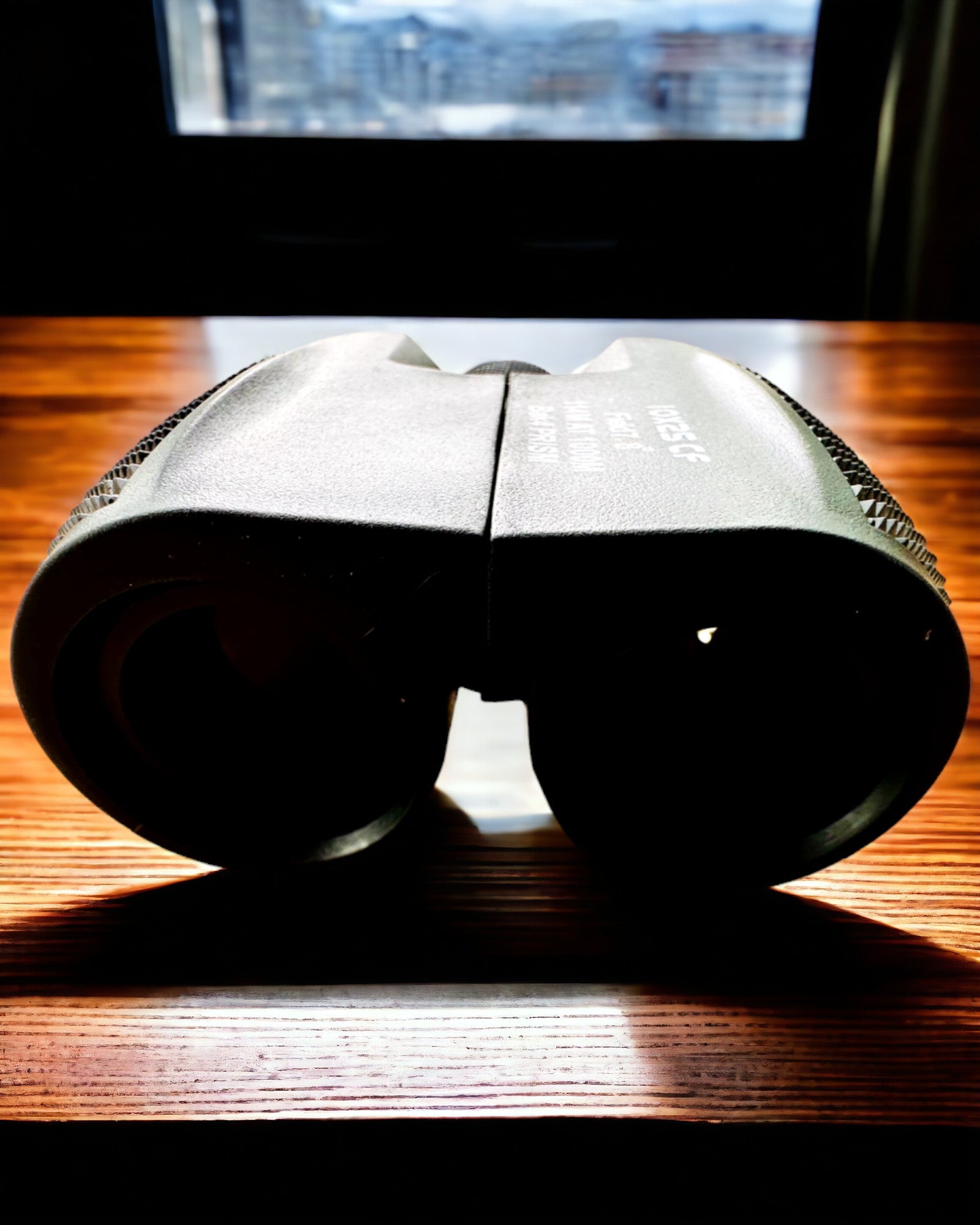 Lornetka CampMaster 10x25, mahdollisuus personointiin kaiverruksella