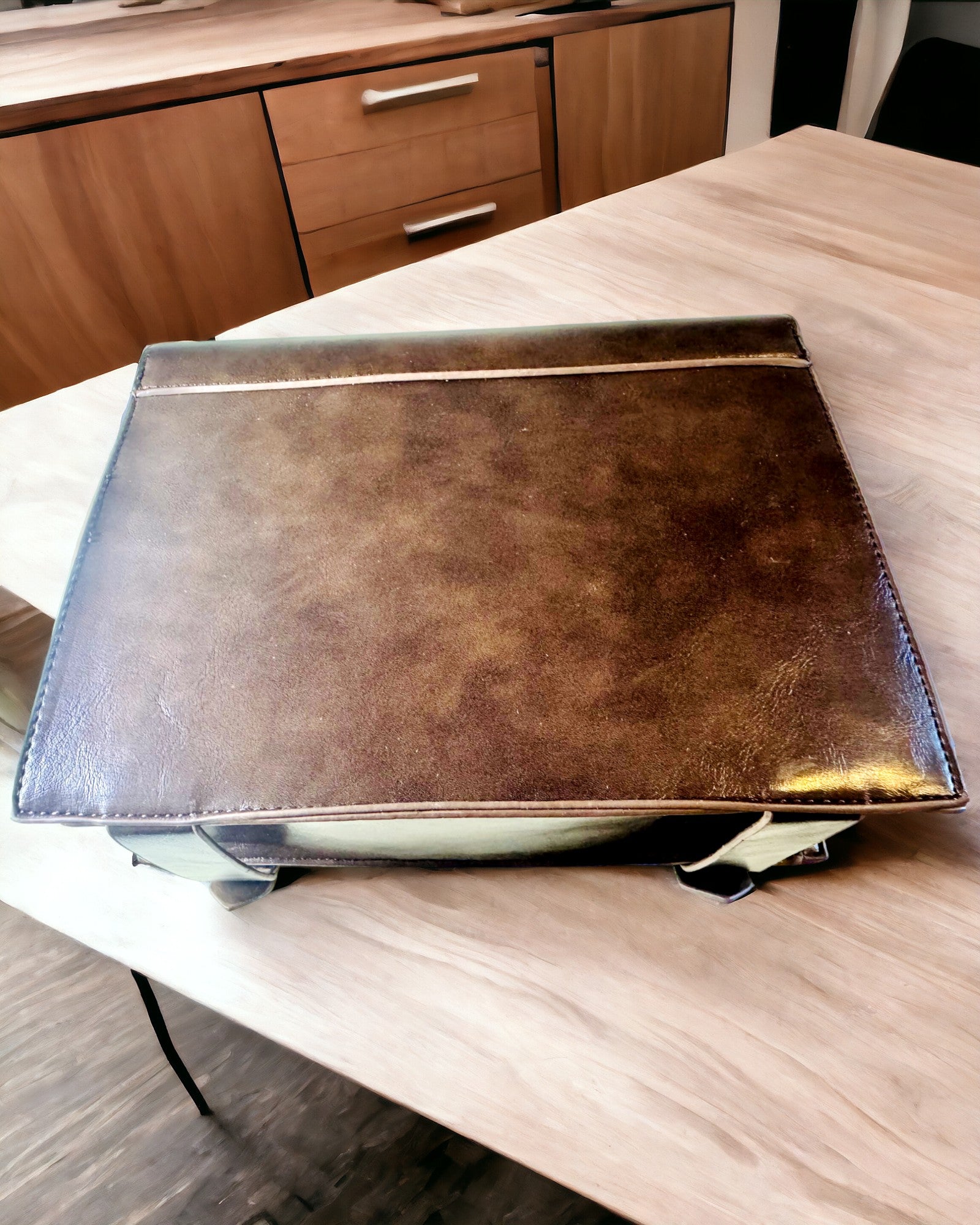 Vintage-kellokuvioinen crossbody-laukku - Monipuolinen PU-nahkatekstuurinen satchelkäsilaukku