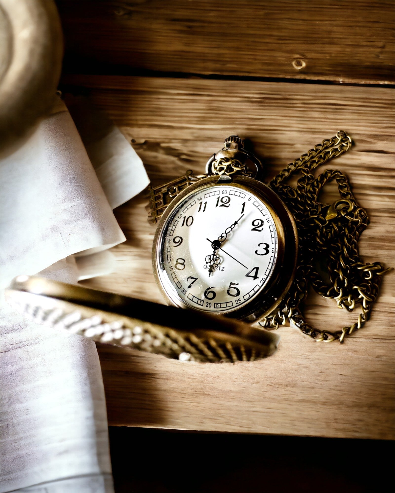 Taskukello "Motylowa Elegancja" kaiverruksella personointimahdollisuudella