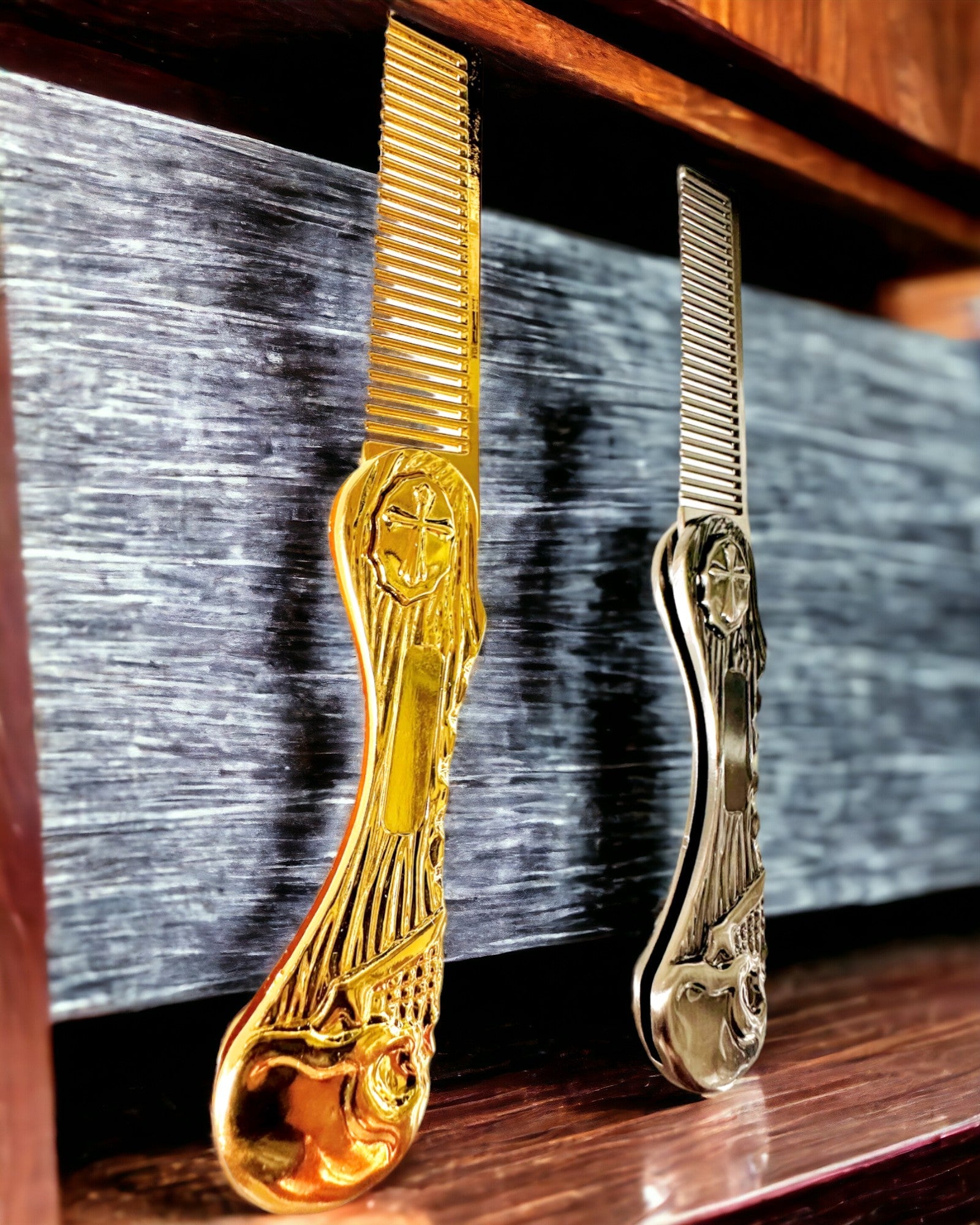 Mystic Skull Comb - premium-kampa, mahdollisuus personointiin kaiverruksella