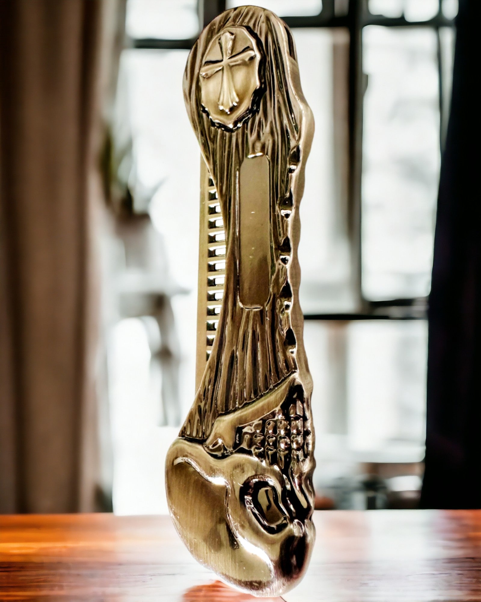 Mystic Skull Comb - premium-kampa, mahdollisuus personointiin kaiverruksella