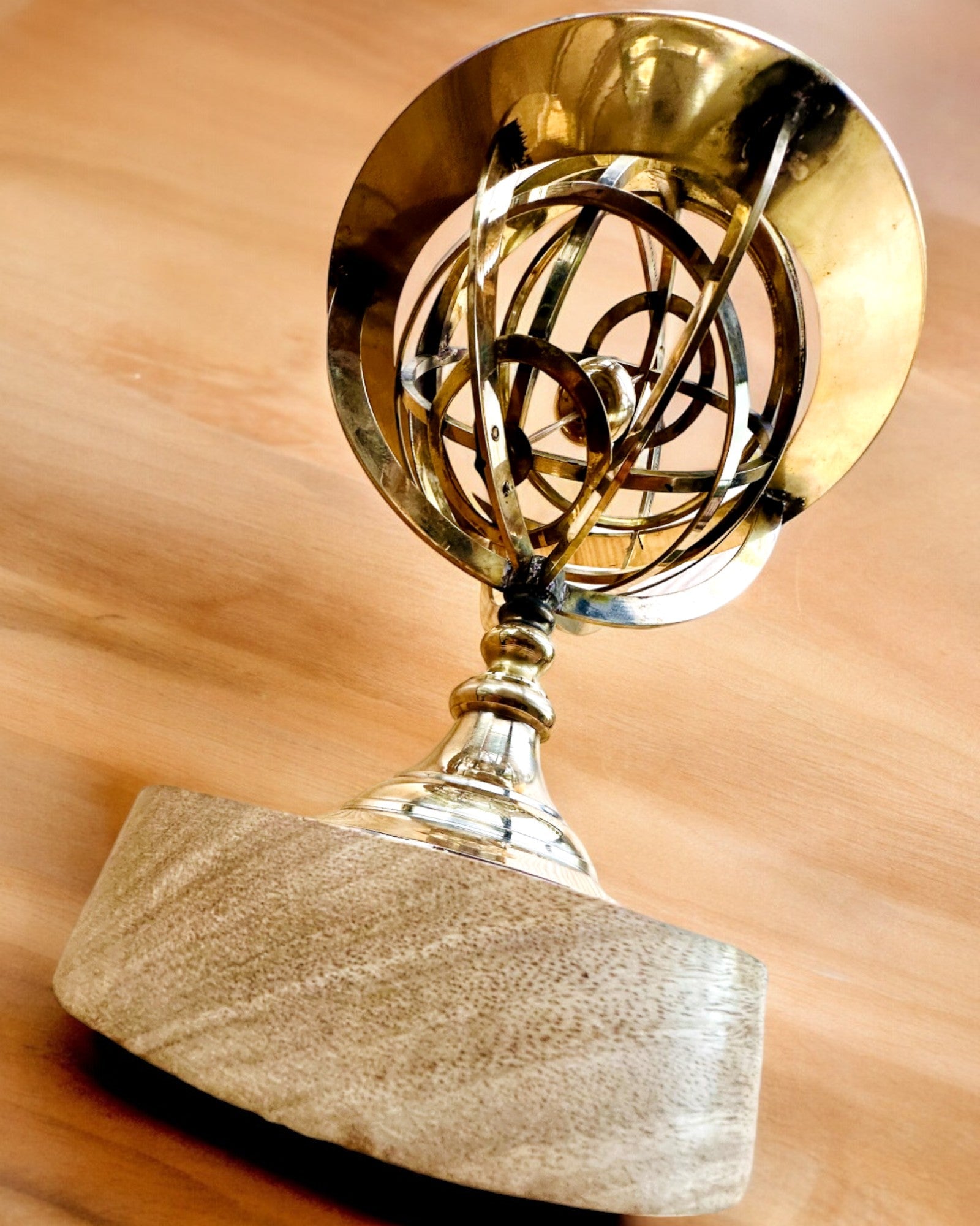 Astrolabium Artis - Käsintehty kaiverrusmahdollisuudella, toimiston koriste, premium