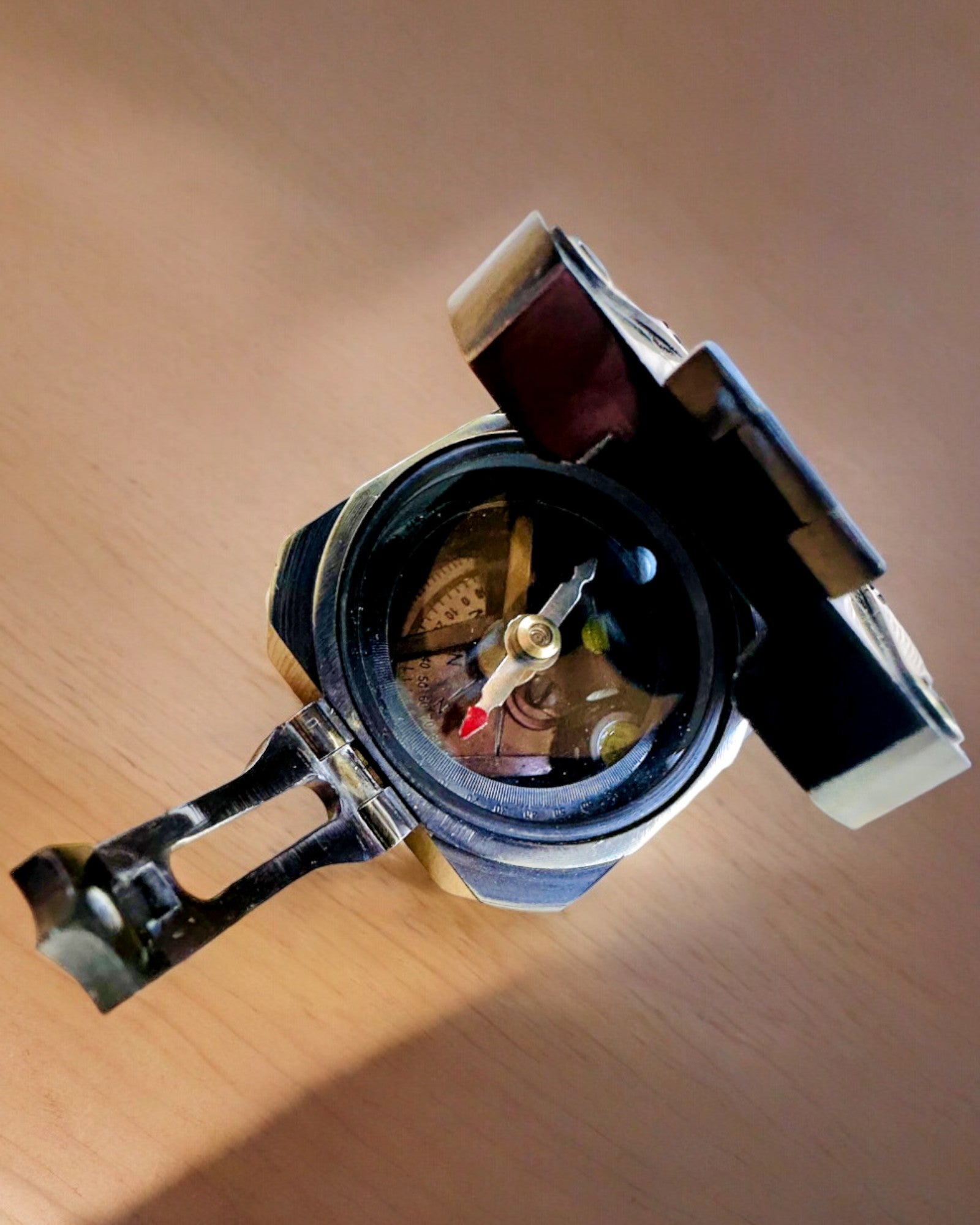 Vankka, premium-laatuinen Kapteenin kompassi "Navigator" - personointimahdollisuudella kaiverruksella