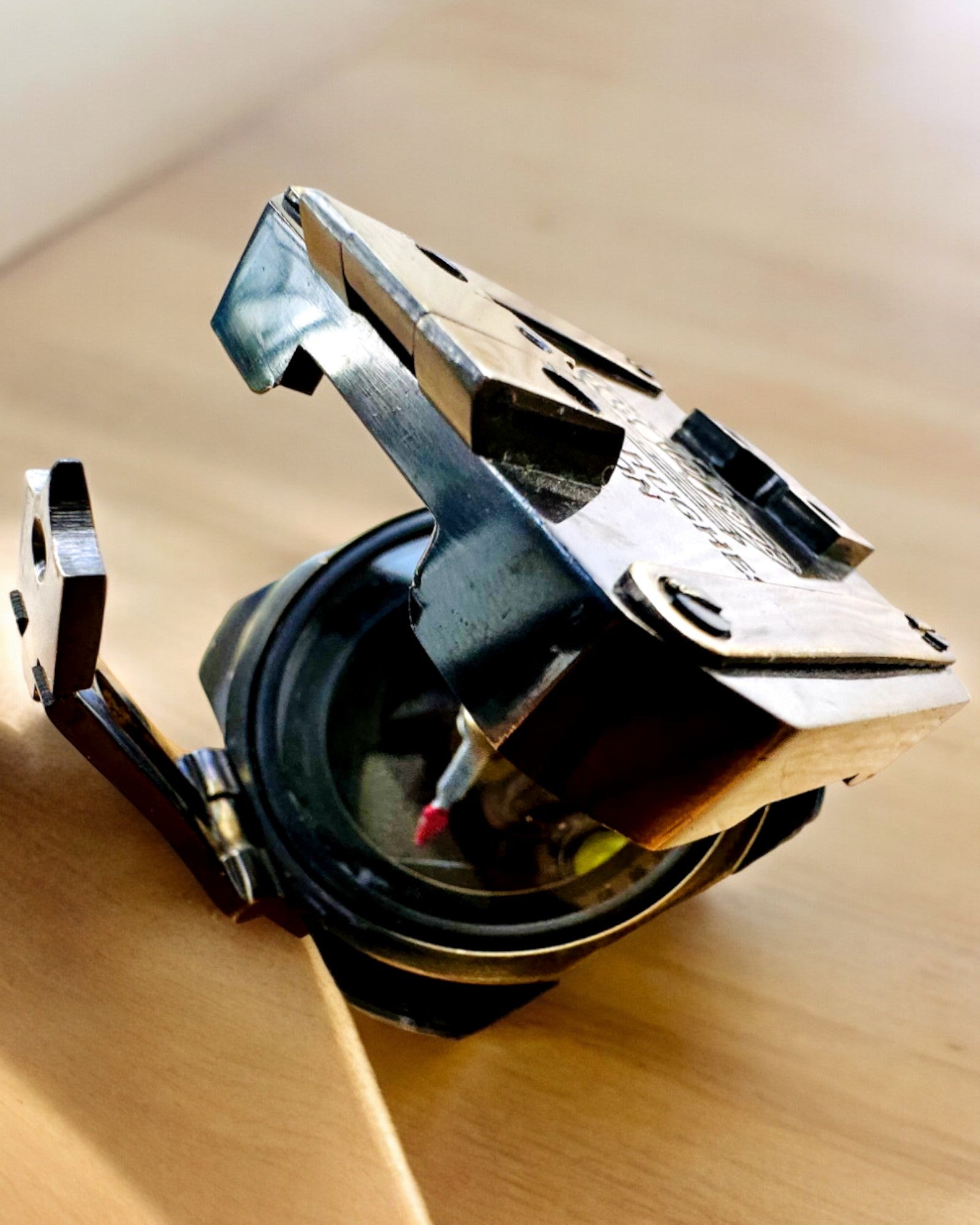 Vankka, premium-laatuinen Kapteenin kompassi "Navigator" - personointimahdollisuudella kaiverruksella