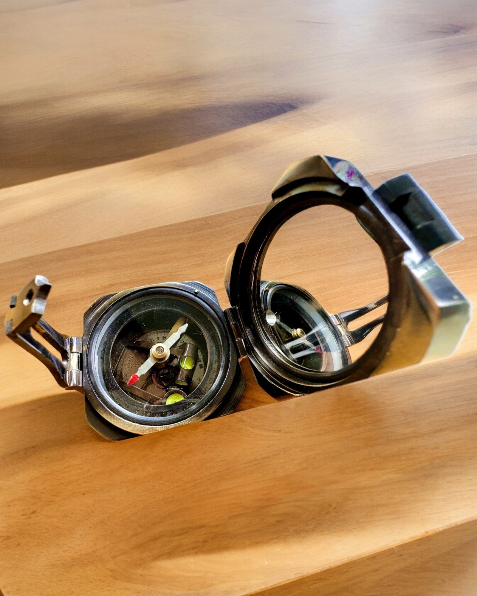 Vankka, premium-laatuinen Kapteenin kompassi "Navigator" - personointimahdollisuudella kaiverruksella