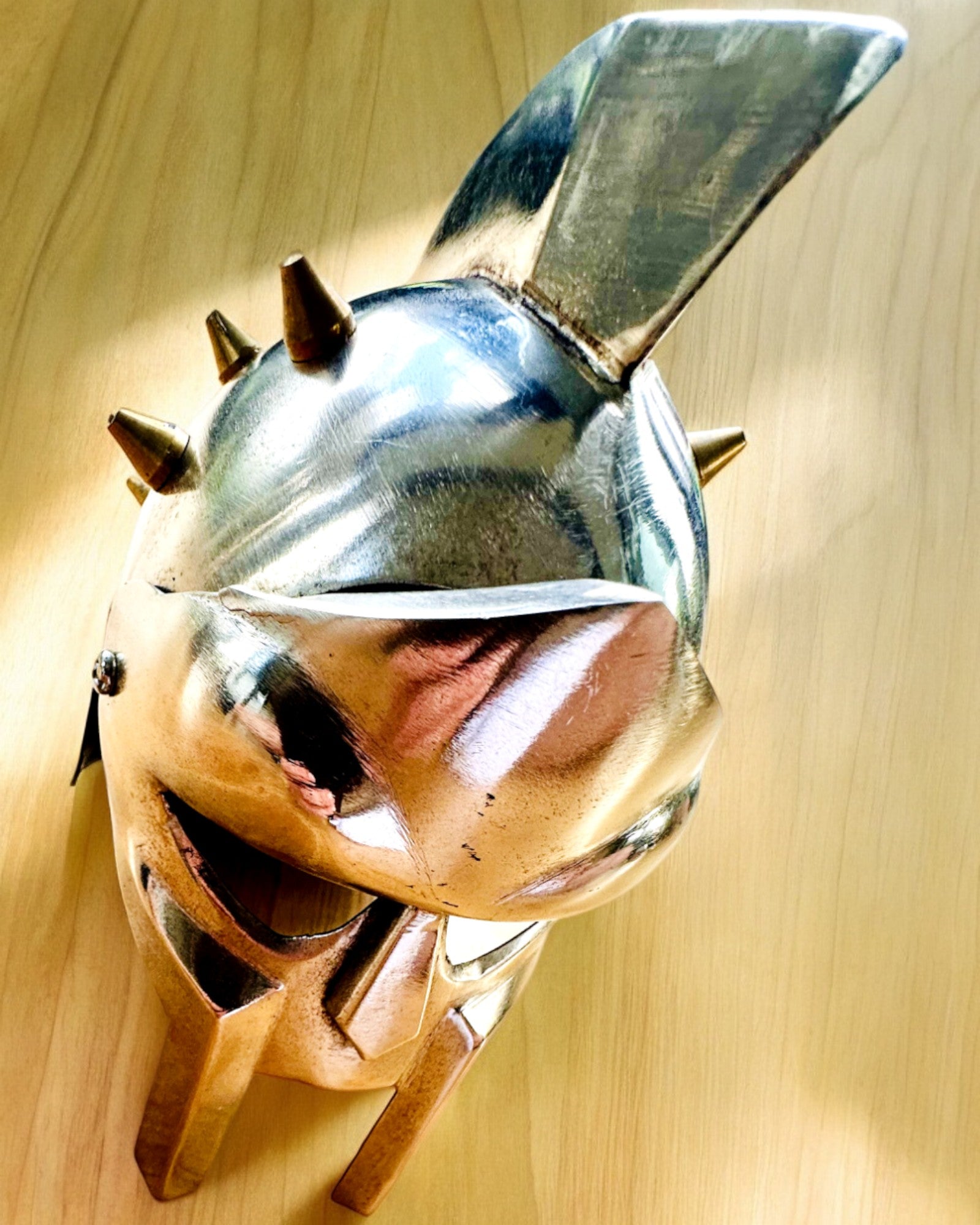 Gladiaattorin Ritarinaamio "Sparta" - mahdollisuus personointiin kaiverruksella