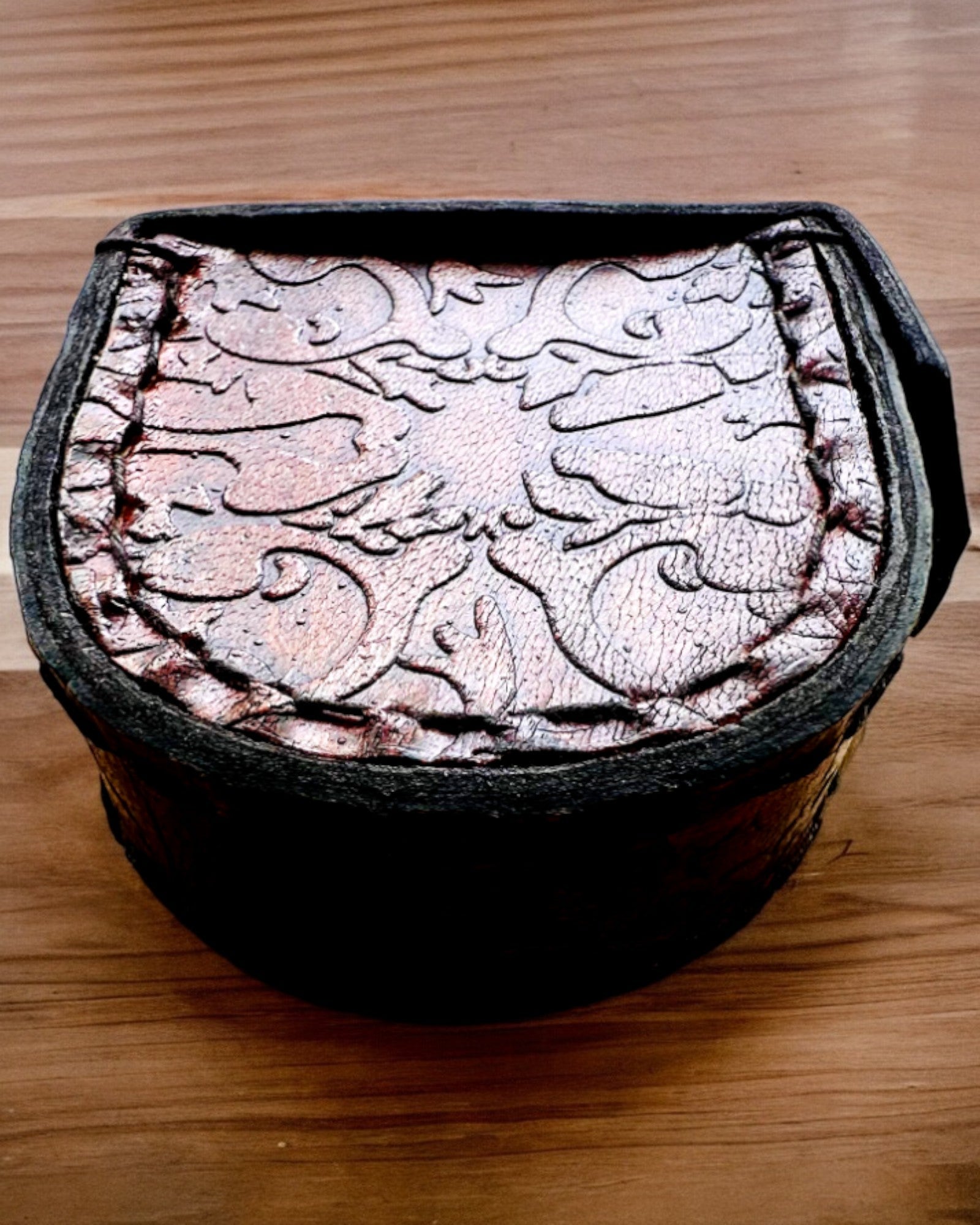 Maharadžan tyylikäs kotelo taskukellolle tai kompassille - mahdollisuus personointiin kaiverruksella