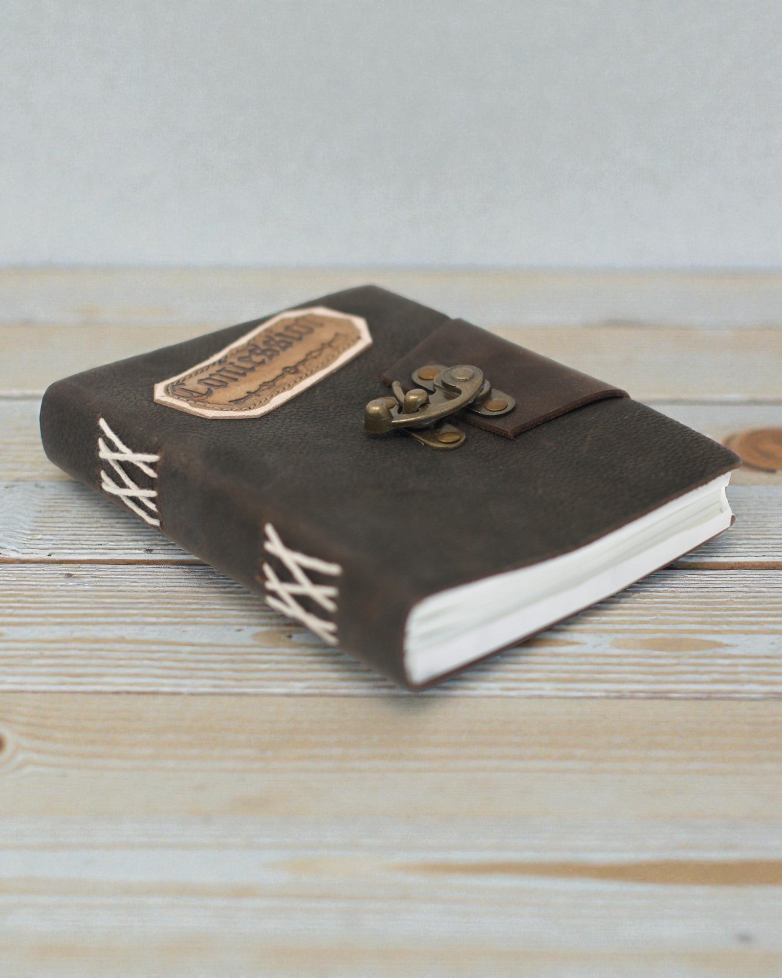 Secretum Anima – Nahkainen muistikirja Rippi sulkimella