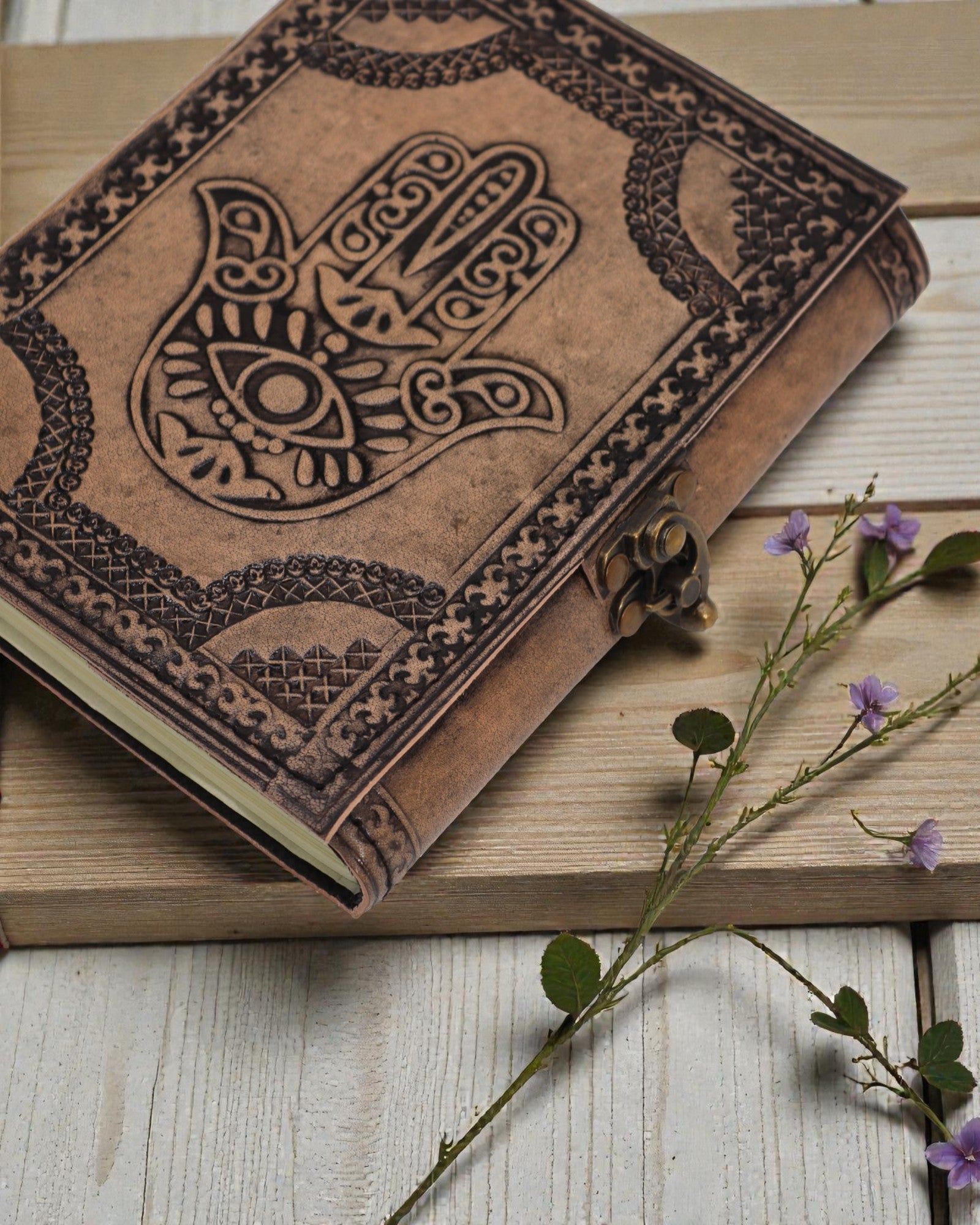 Nahkainen muistikirja Hamsa Guardian – esoteerinen päiväkirja 17,5 × 12,5 cm