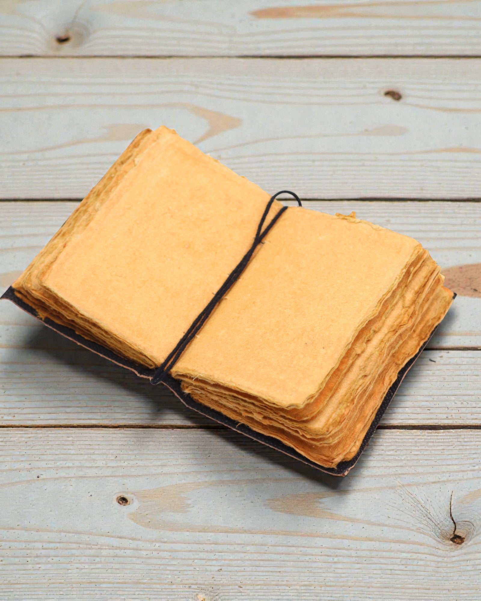 Narratio Anima – Nahkainen muistikirja Tarinat, joita kerron itselleni