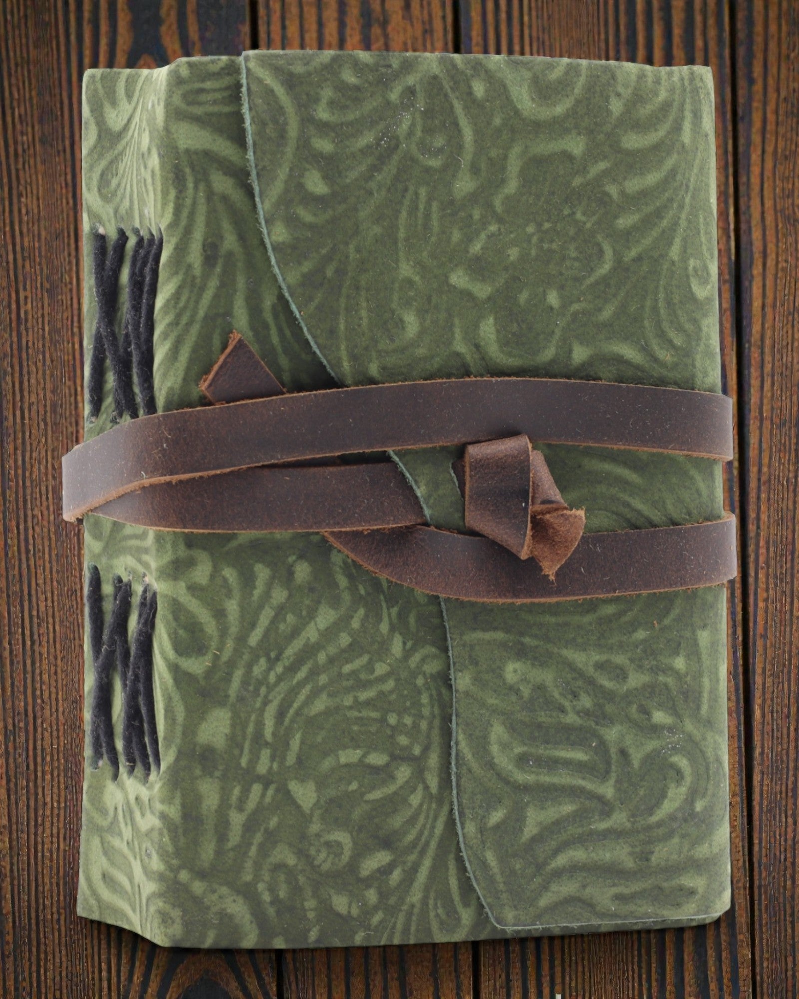 Green Maze Vintage – nahkakantinen muistikirja vanhennetuilla sivuilla 12,7 × 8,9 cm