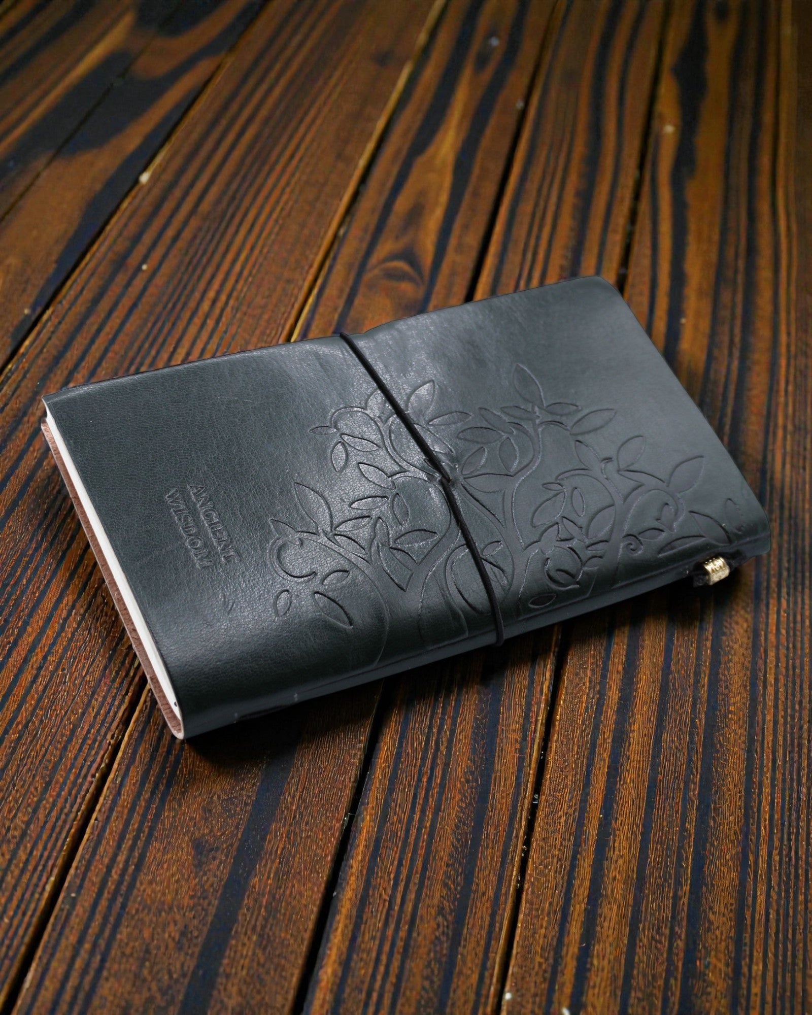 Käsintehty nahkainen muistikirja Vihreä viisaus – Elämänpuu (80 sivua)