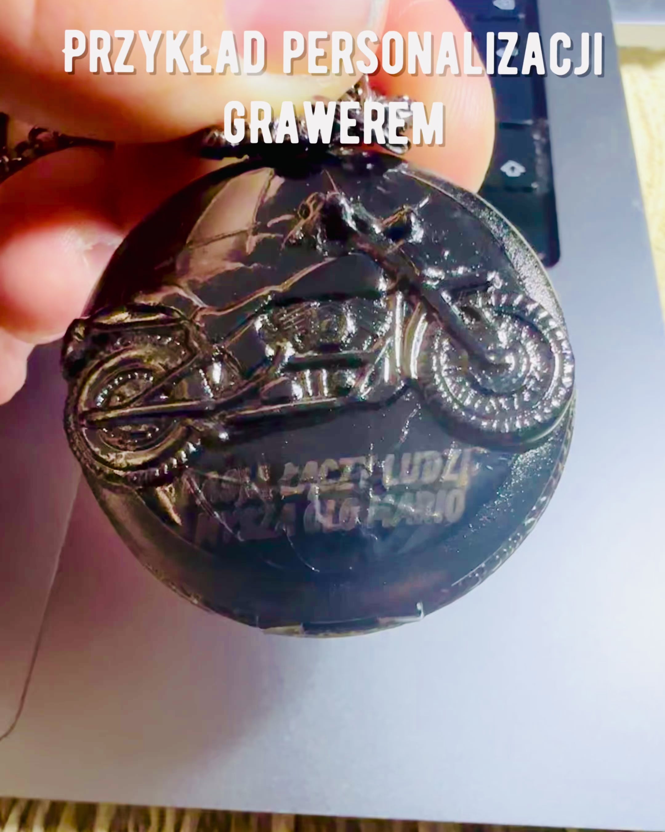 Tyylikäs taskukello Moottoripyöräinto, mahdollisuus personointiin kaiverruksella