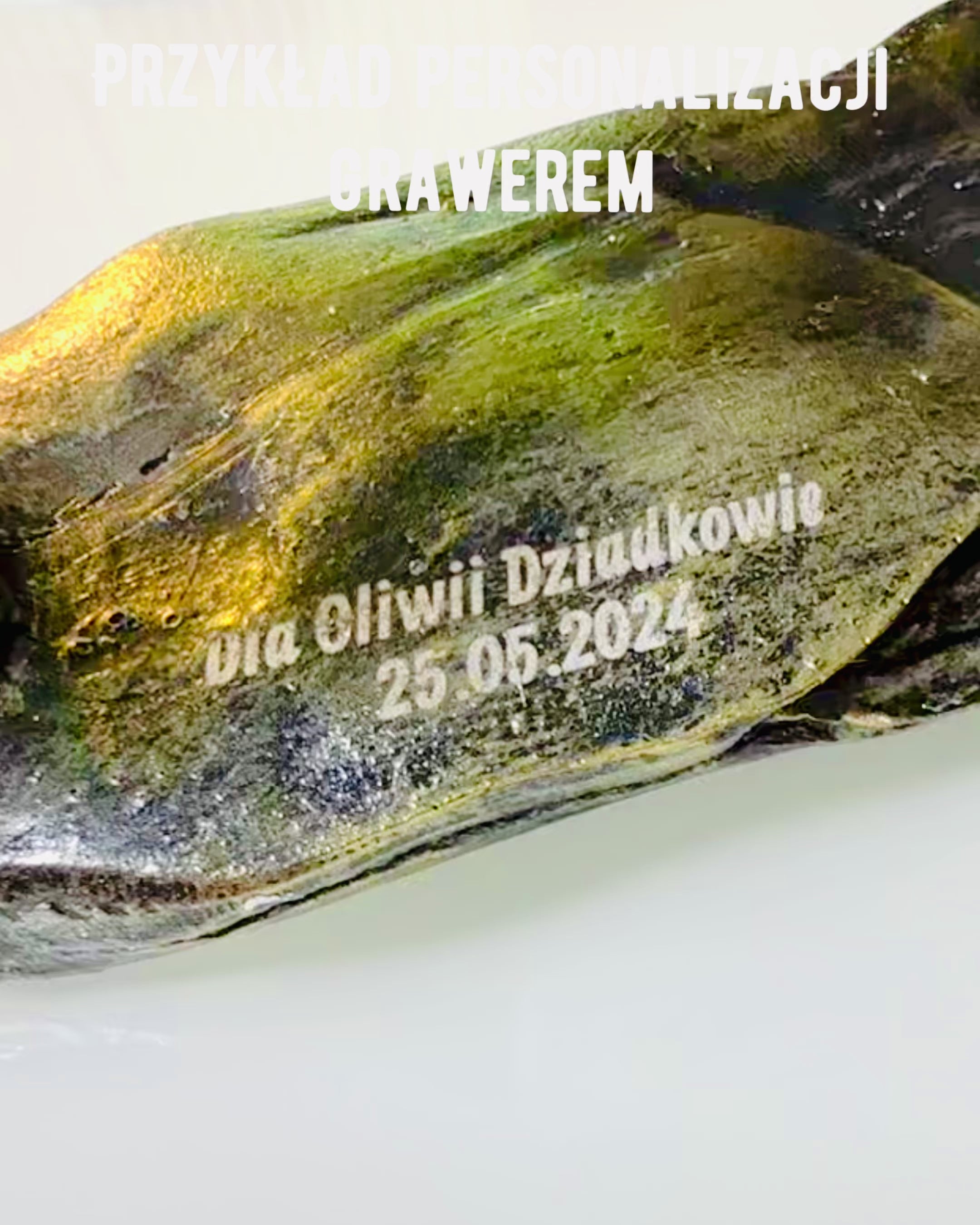 Hevosen veistos - koristefiguuri kaiverrusmahdollisuudella