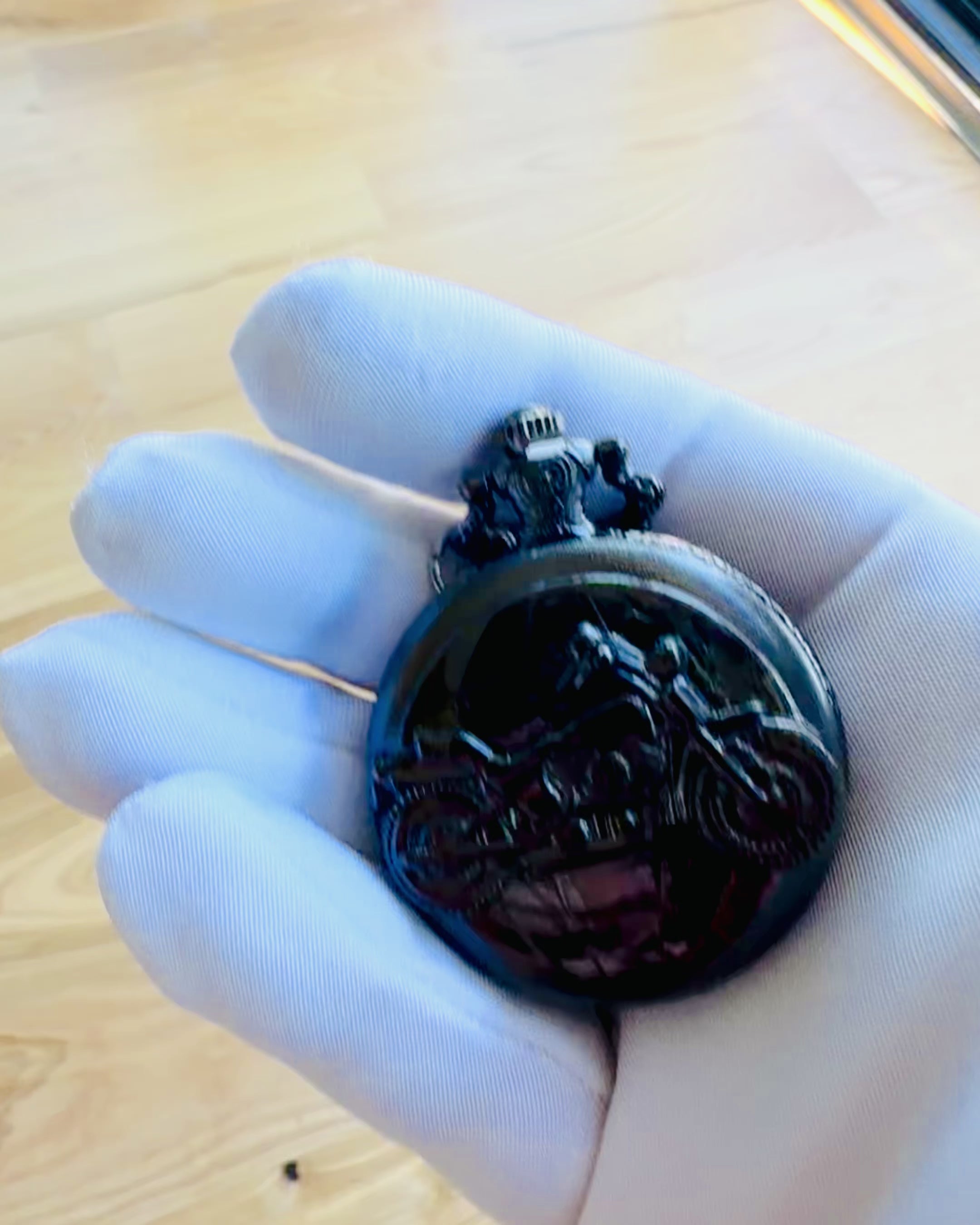 Tyylikäs taskukello Moottoripyöräinto, mahdollisuus personointiin kaiverruksella