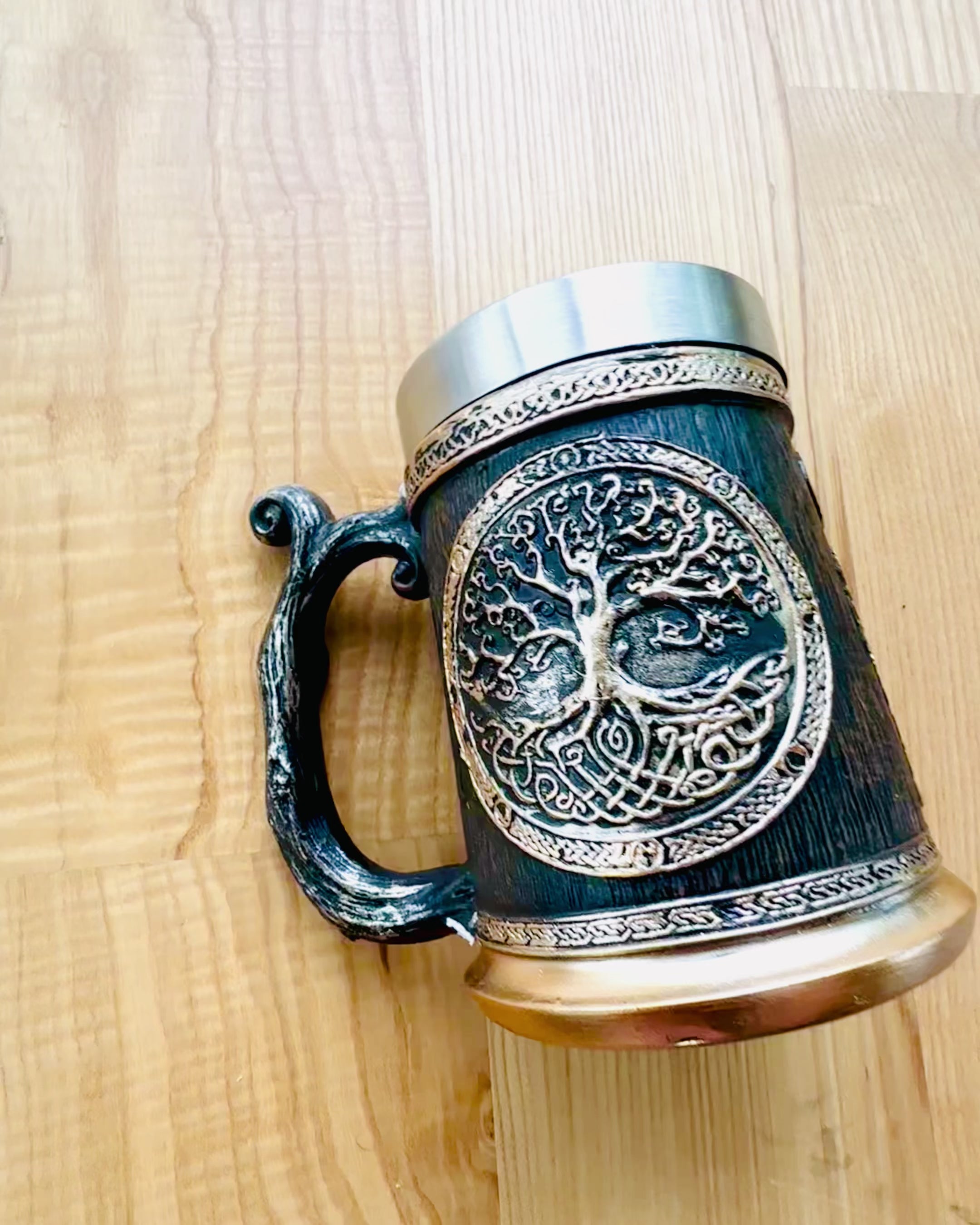 Nordic Tree of Life -muki - Mestarillinen toteutus, 600 ml, mahdollisuus personointiin kaiverruksella