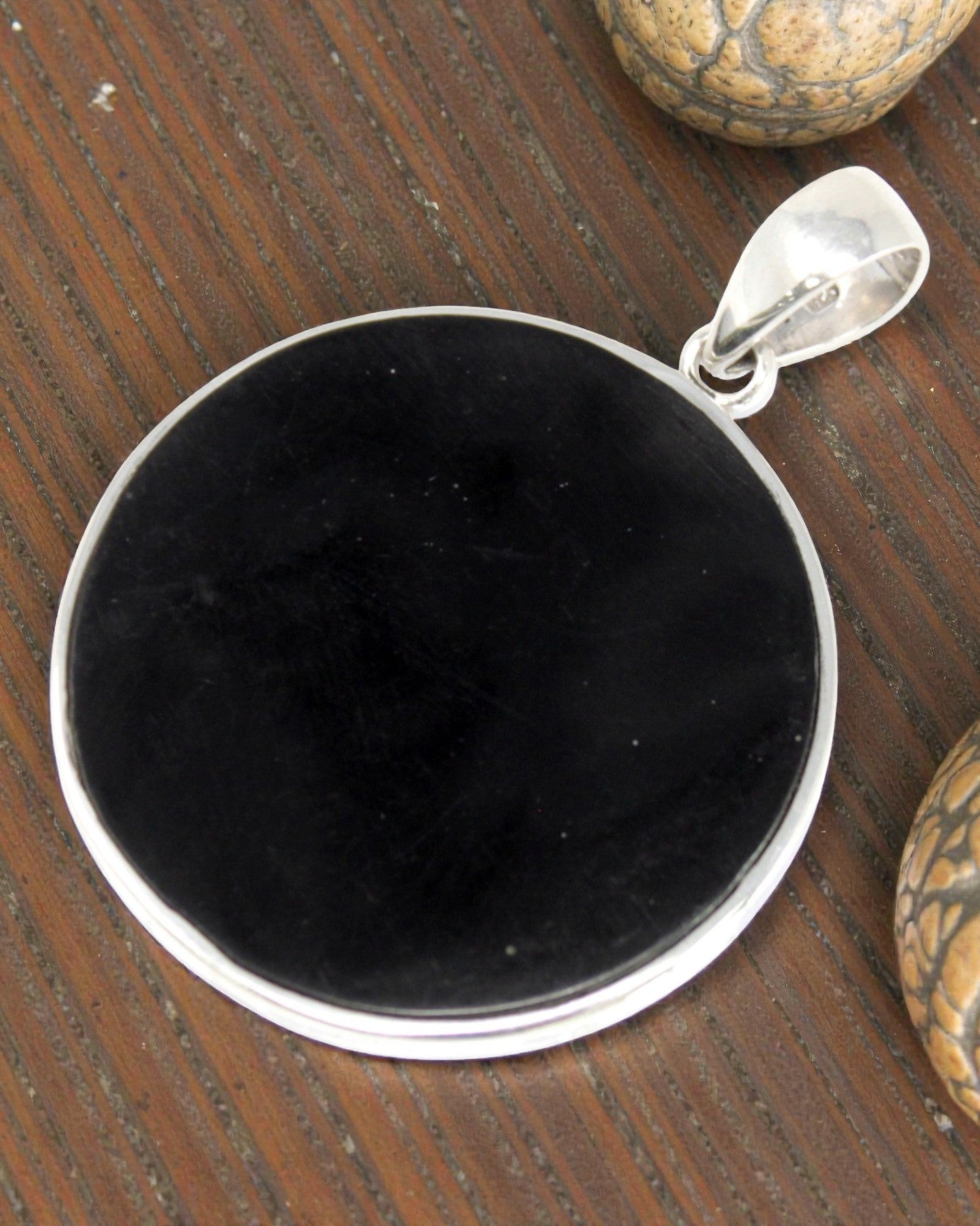 Hopeinen elämänpuu-riipus 30 mm – Abalone Ocean Glow