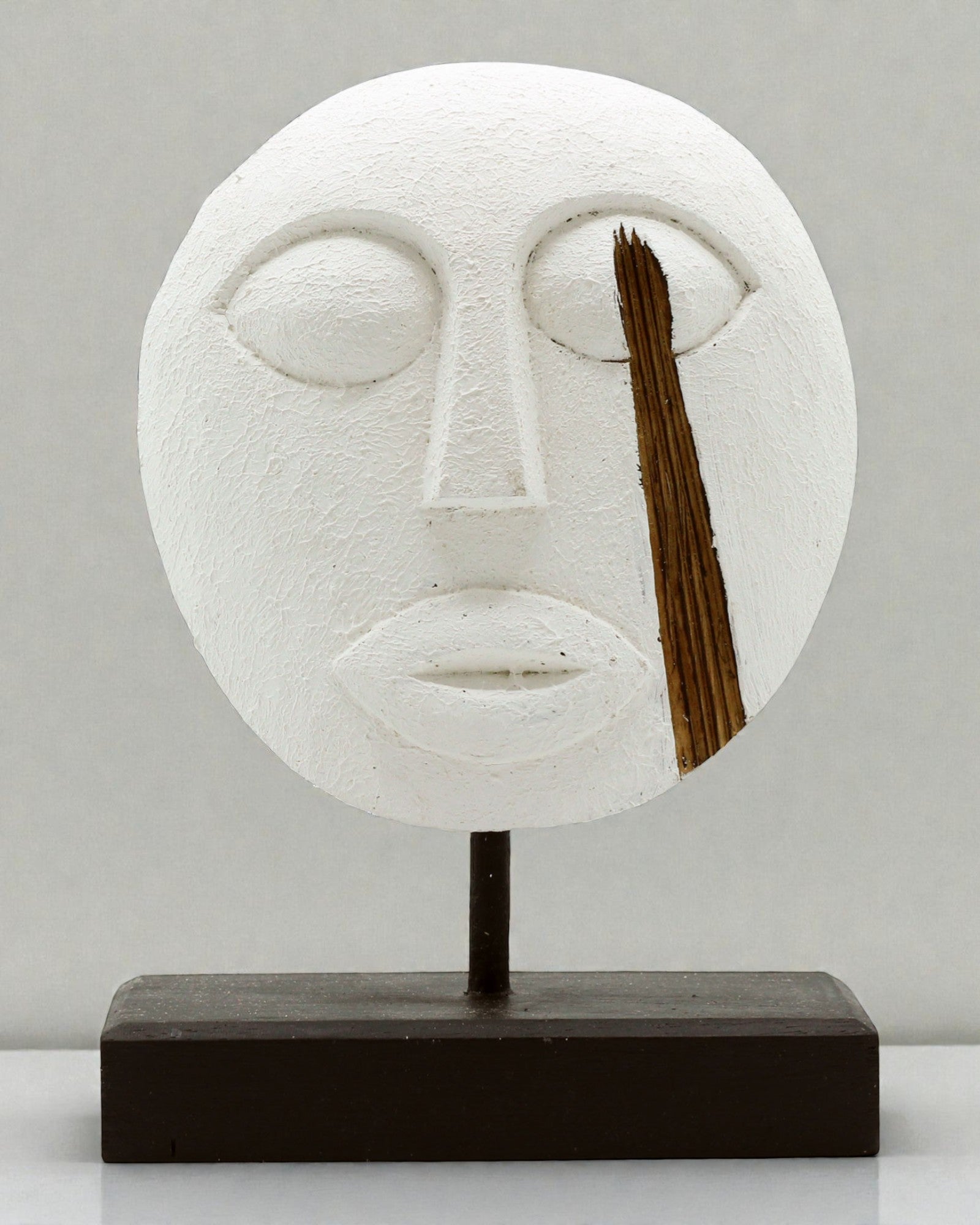 Timorilainen naamio Esi-isien vartija 27x20 cm – Valkoinen