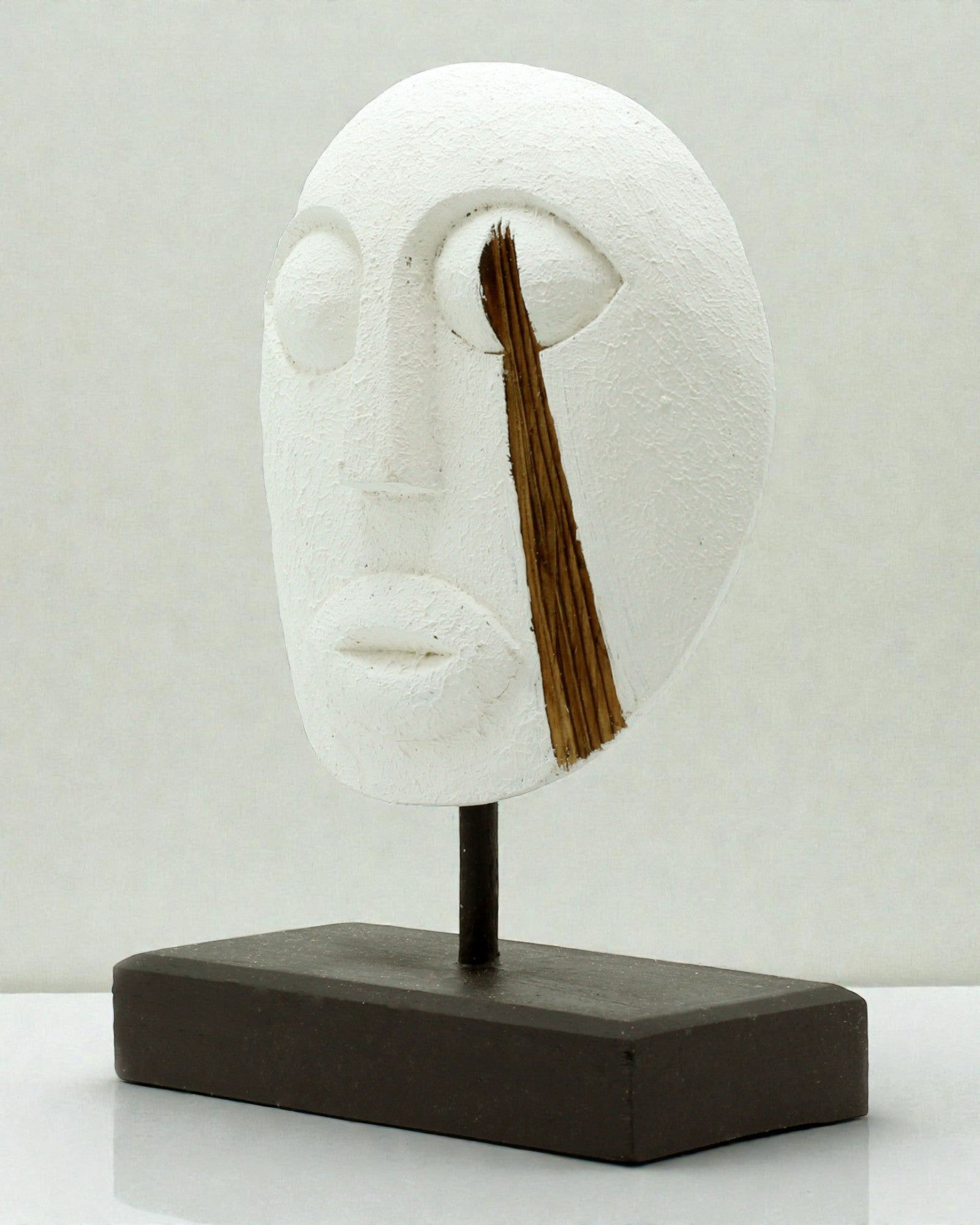 Timorilainen naamio Esi-isien vartija 27x20 cm – Valkoinen