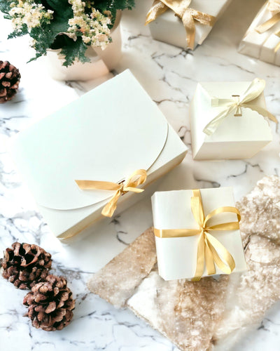 Lahjojen pakkaaminen