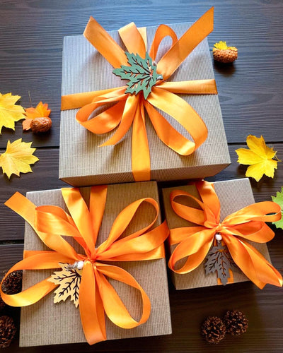 Lahjojen pakkaaminen