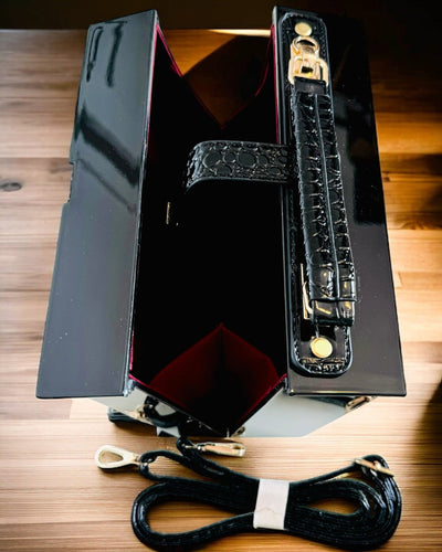 Naisten käsilaukku “Elegancki Fortepian” mustana ja valkoisena