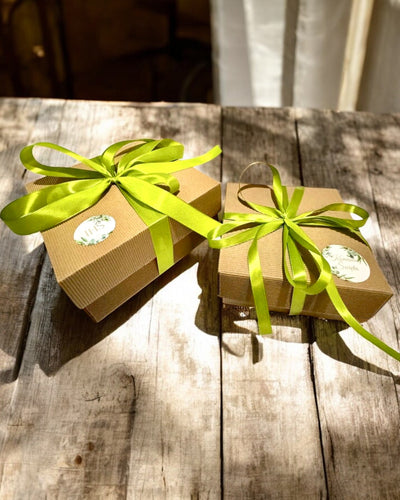 Lahjojen pakkaaminen