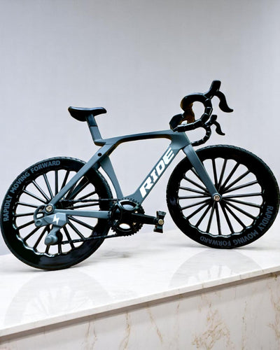 Mini Rower „Speedster” – keräilymalli kaiverrusvaihtoehdolla, 2 vaihtoehtoa valittavana