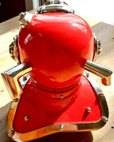 Syvyyksien Löytäjän Kypärä - Keräilijän Erikoispainos Kaiverrusmahdollisuudella, 35 cm, lahja palomiehelle tai sukeltajalle