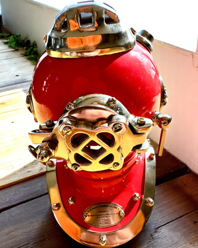 Syvyyksien Löytäjän Kypärä - Keräilijän Erikoispainos Kaiverrusmahdollisuudella, 35 cm, lahja palomiehelle tai sukeltajalle