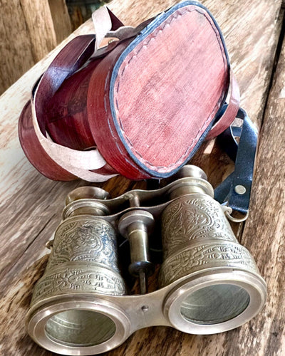 Kiikarit nahkaisella kotelolla Victorian's Eye, 11 cm Messinkiä, Käsin koristeltu, personointi kaiverruksella lahjaksi