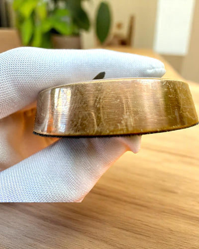 Mini Kapteenin Kalenteri "Navigator" – messinkinen koriste, jossa on merenkulun henki, kaiverrusvaihtoehto lahjaksi, 5 cm halkaisija