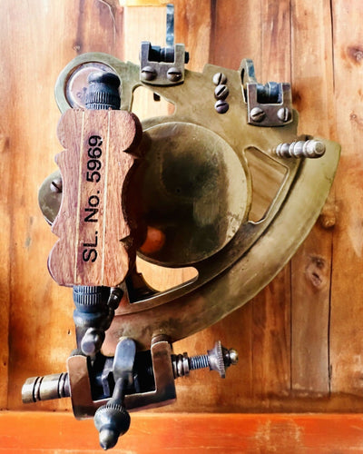 Sekstant Premium kompassilla Antiikki - mahdollisuus personointiin kaiverruksella