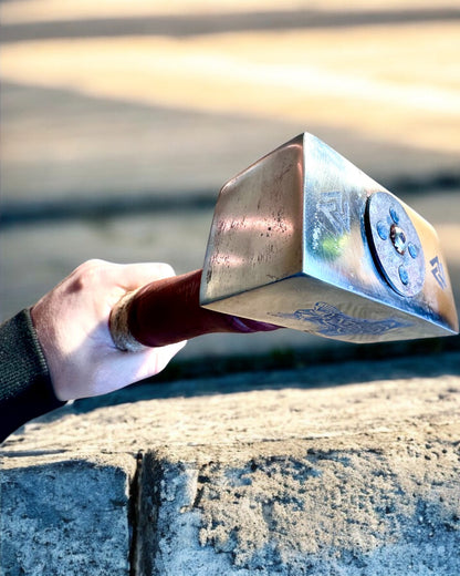 Skaldien Mjölnir-vasara – 33 cm, Käsintaottu Viikinkivasara Kaiverrusvaihtoehdolla