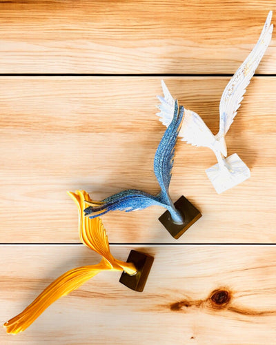 Tyylikäs Enkelinsiipien Pienoispatsas 33 cm korkea – "Siivekkäät Vartijat", mahdollisuus personoida kaiverruksella lahjaksi, personointi, 3 värivaihtoehtoa