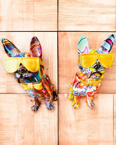 Värikäs Bulldog Aurinkolaseilla - Uniikki Sisustuselementti, koristefiguuri lahjaksi, personointi kaiverruksella