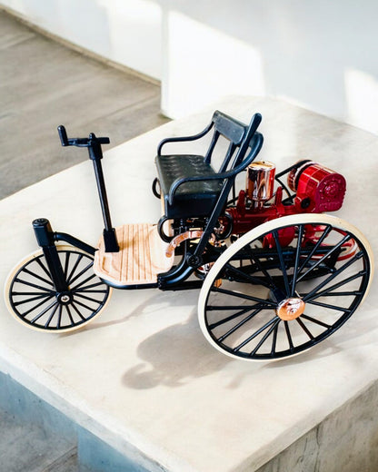 Retro Kolmipyöräinen Benz Patent-Motorwagen - Keräilymalli, personointi kaiverruksella lahjaksi