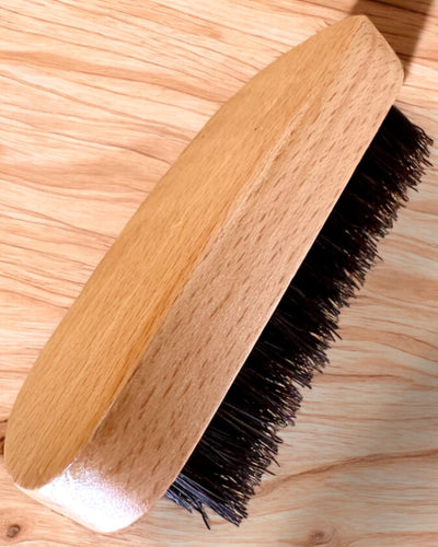 "BeardMaster" partahoitosetti, mahdollisuus personoida kaiverruksella lahjaksi