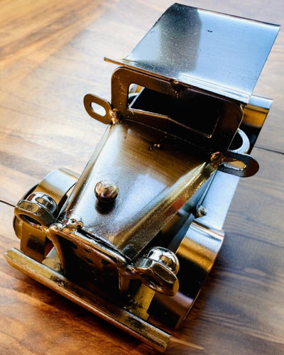 Retro klassinen auto, auto, rautaa - Kokoelma "Vintage Drive", automalli, personointi kaiverruksella lahjaksi