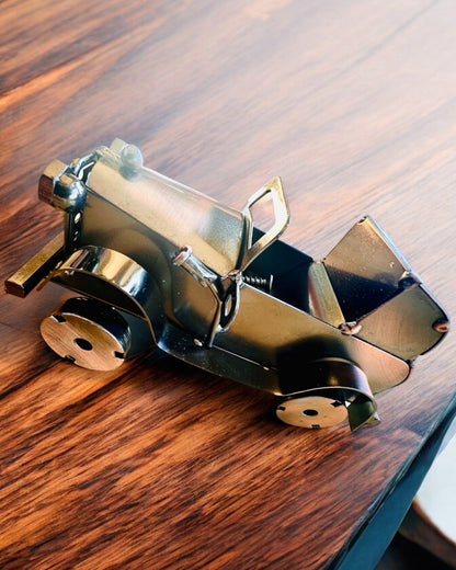 Retro klassinen auto, auto, rautaa - Kokoelma "Vintage Drive", automalli, personointi kaiverruksella lahjaksi