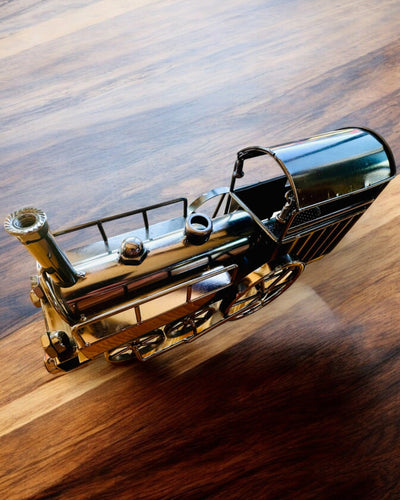 Rautainen veturi "Retro Express" – koriste, malli, käsintehty, kaiverrusmahdollisuus lahjaksi