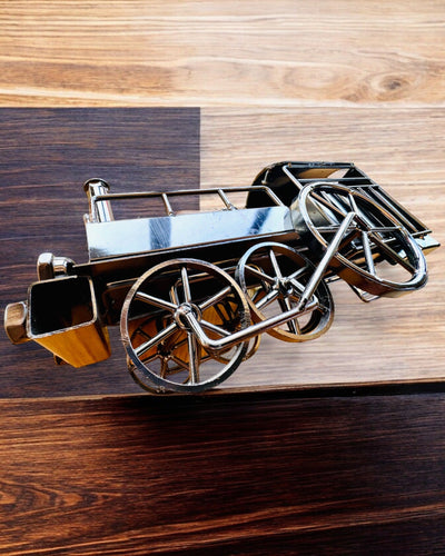 Rautainen veturi "Retro Express" – koriste, malli, käsintehty, kaiverrusmahdollisuus lahjaksi