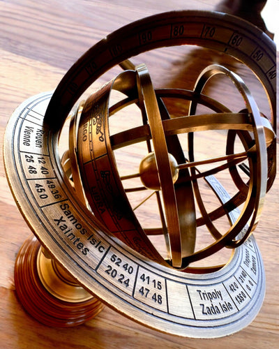 Astrolabium Artis 2 - 30 cm korkea, Käsintehty Kaiverrusvaihtoehdolla, toimiston sisustus, premium