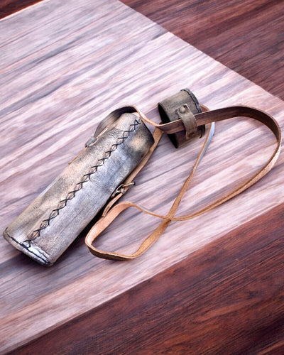 Premium Luneta "Voyager" kaiverretulla kaukoputkella ja luonnon nahkaisella kotelolla, mahdollisuus personoida kaiverruksella lahjaksi