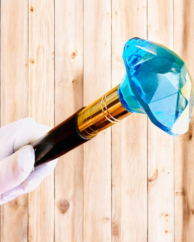 Kävelykeppi "Sininen Timantti" - Käsintehty puinen, kaiverrusmahdollisuus