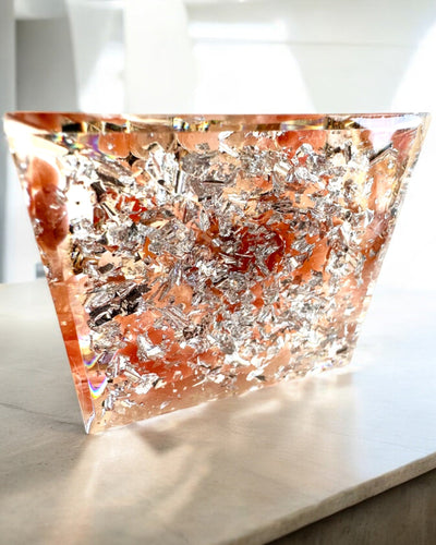 Energiapyramidi "Rauhan Meditaatio" jalokivillä