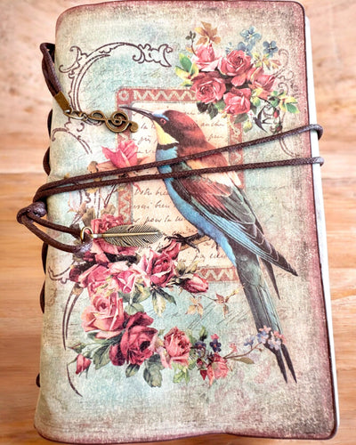 Vintage Memoire -muistikirja personoidulla kaiverruksella - 3 mallia valittavana, muistikirja lahjaksi