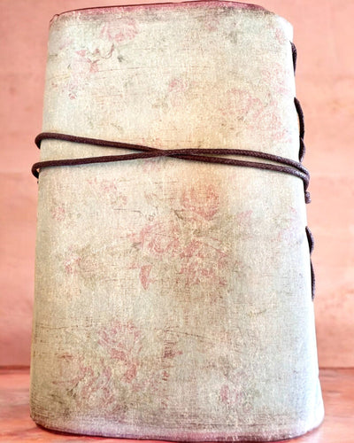 Vintage Memoire -muistikirja personoidulla kaiverruksella - 3 mallia valittavana, muistikirja lahjaksi