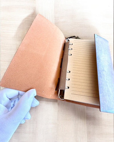 Vintage Memoire -muistikirja personoidulla kaiverruksella - 3 mallia valittavana, muistikirja lahjaksi